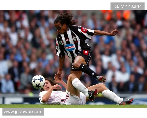 足球明星带球姿势的完美瞬间展现技巧与风采的精彩图片合集